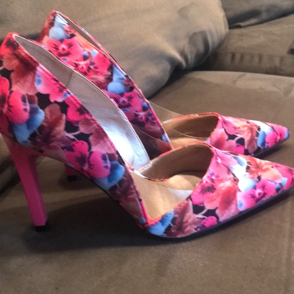 Flowers heels💕🌸🌺🌸🌺 - Picture 2 of 6